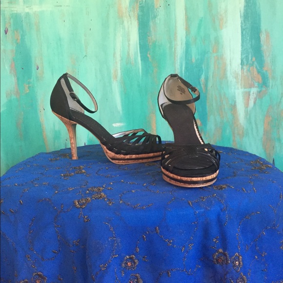 Shoes - Picture 1 of 5